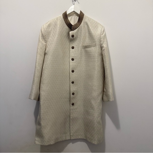 Elegant Cream Sherwani - Picture 2 of 12